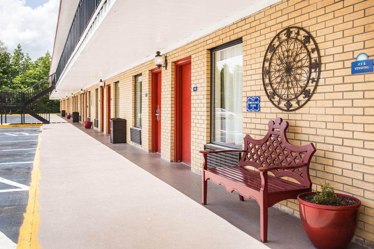 Days Inn By Wyndham Lake City Eksteriør bilde