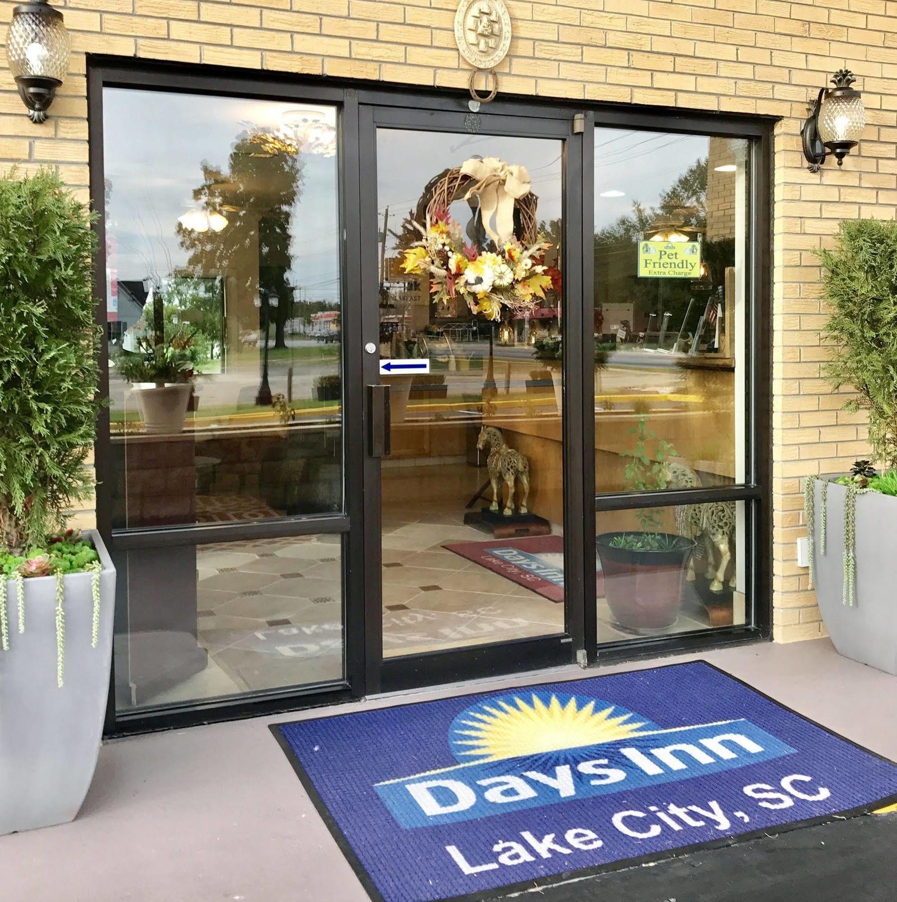 Days Inn By Wyndham Lake City Eksteriør bilde